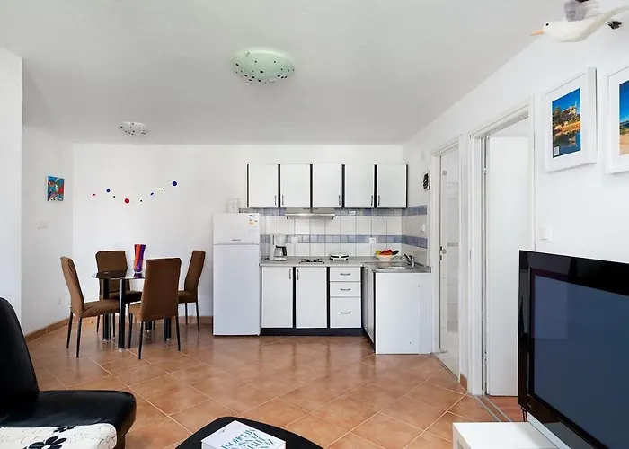 Tatiana-murter-centar * Murter